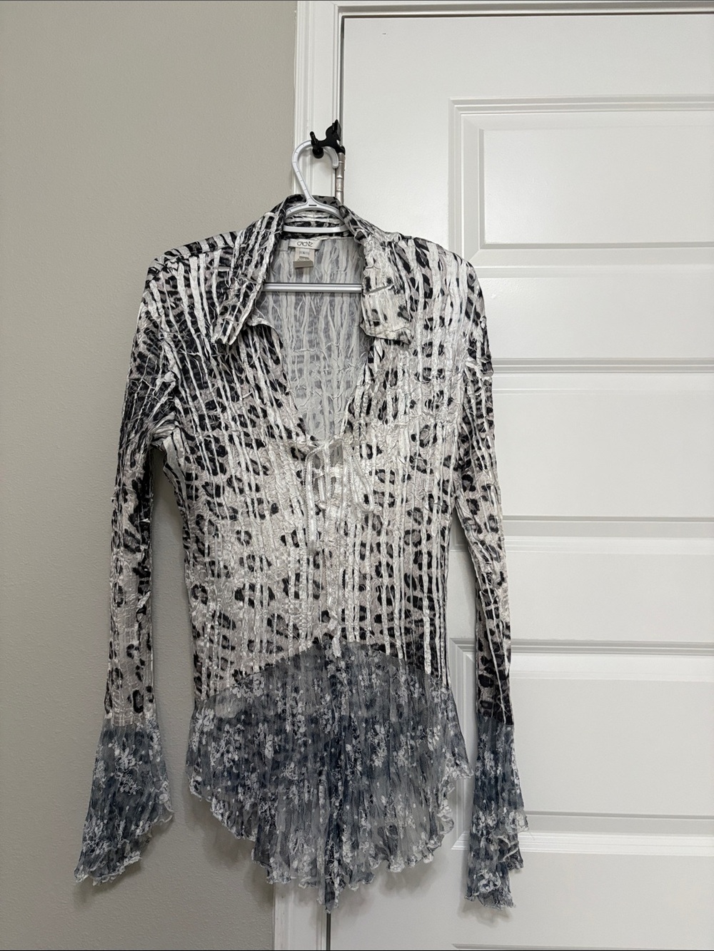 Cache Black and White Crinkle Button-Down Shirt